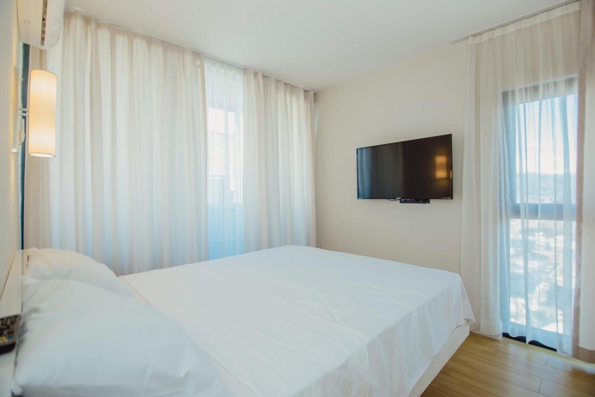 Aparthotel Orbi City Center Sea View Batumi Zewnętrze zdjęcie