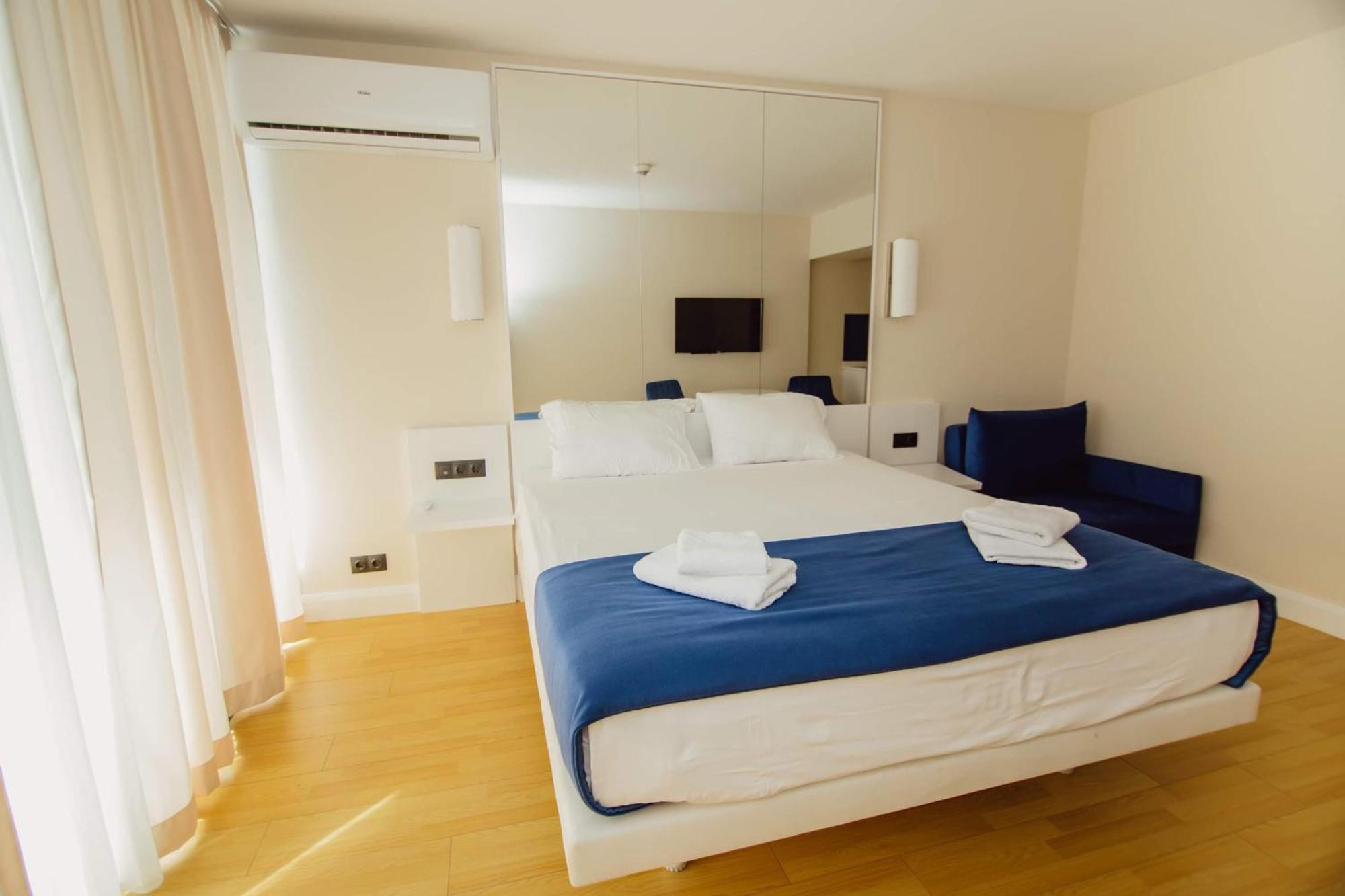 Aparthotel Orbi City Center Sea View Batumi Zewnętrze zdjęcie